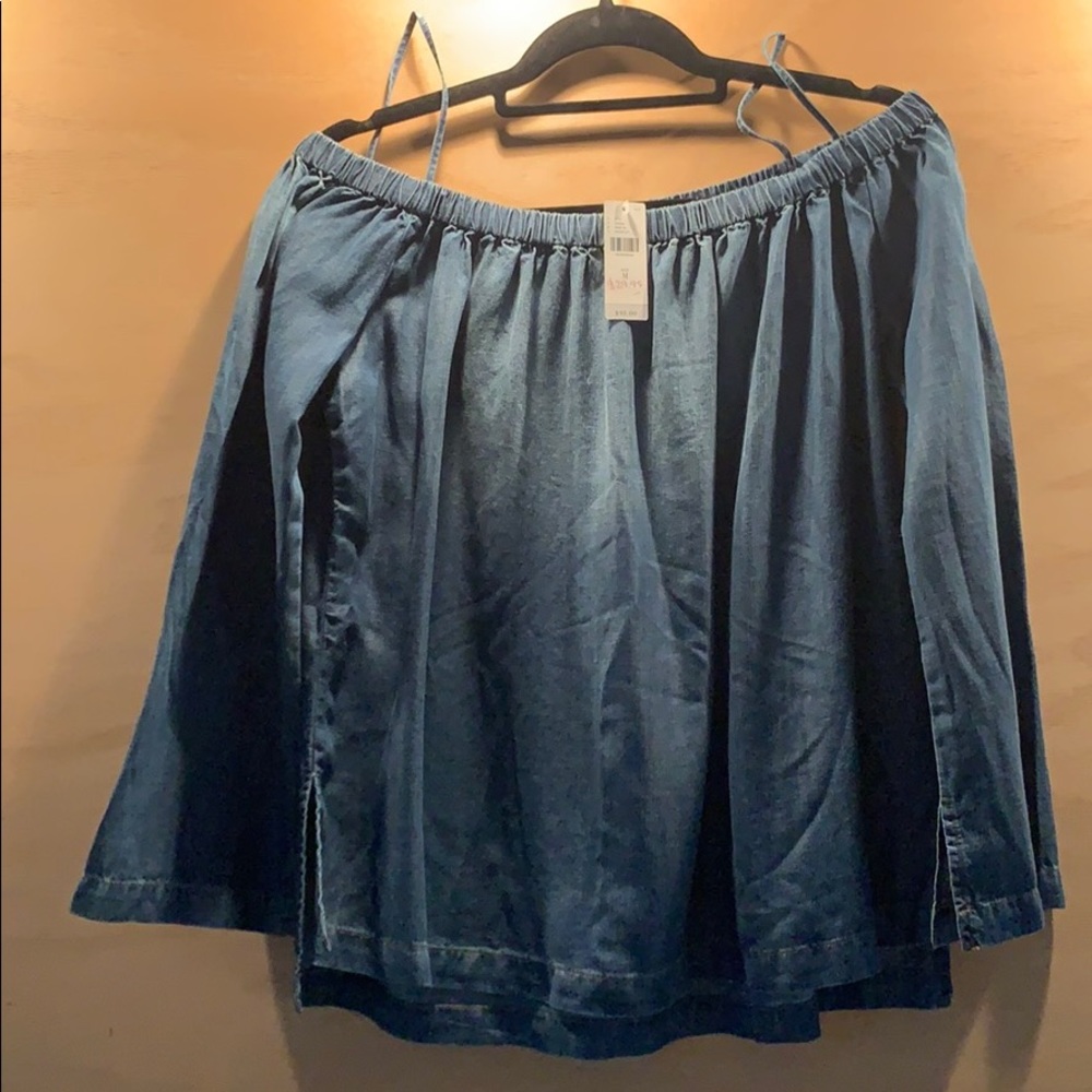 Cloth & Stone Chambray off the shoulder top